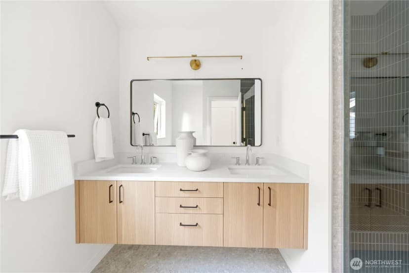 Property photo for 4907 Sw Canada Drive, Seattle photo 14