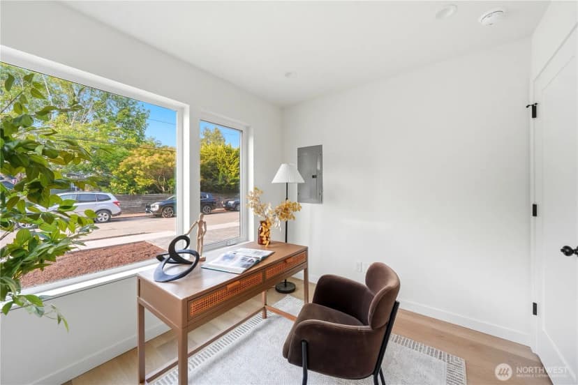 Property photo for 4907 Sw Canada Drive, Seattle photo 18