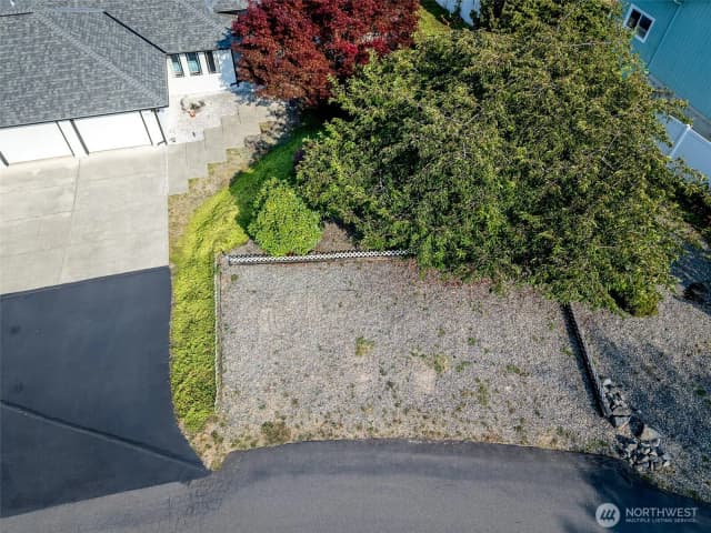 Property photo for 8422 Kaster Drive Ne, Bremerton photo 3