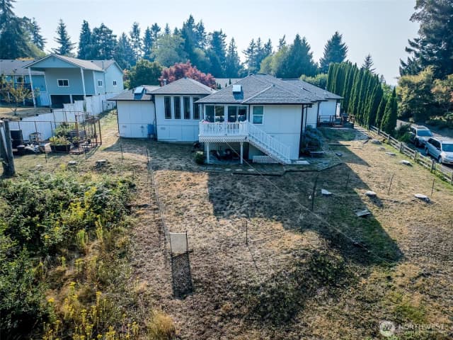 Property photo for 8422 Kaster Drive Ne, Bremerton photo 4