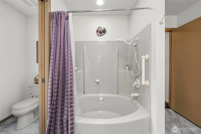 Property photo for 8422 Kaster Drive Ne, Bremerton photo 24