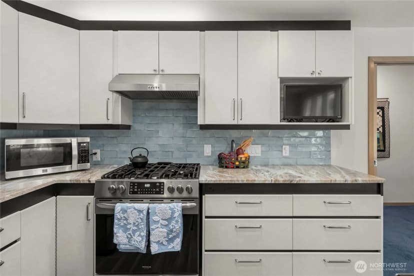 Property photo for 8422 Kaster Drive Ne, Bremerton photo 13
