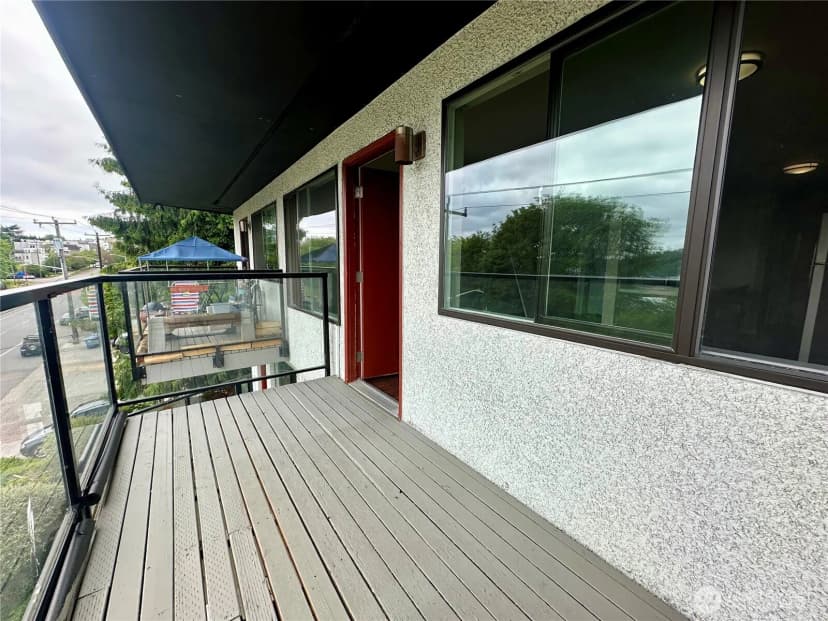 Property photo for 2515 Thorndyke Avenue W, Seattle photo 7
