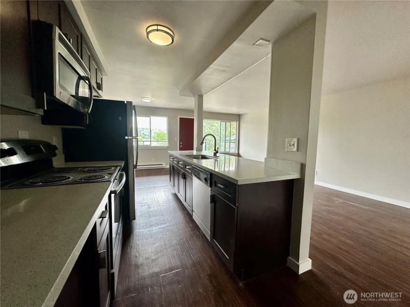 Property photo for 2515 Thorndyke Avenue W, Seattle photo 12
