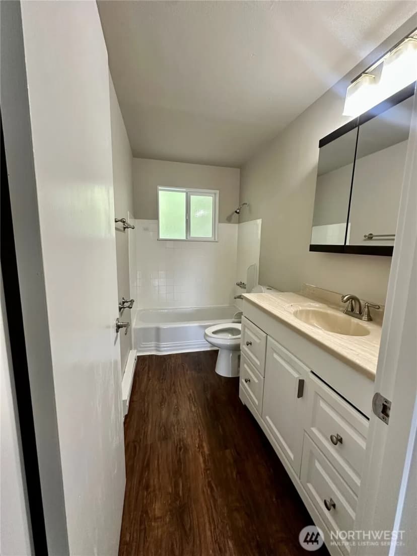 Property photo for 2515 Thorndyke Avenue W, Seattle photo 10