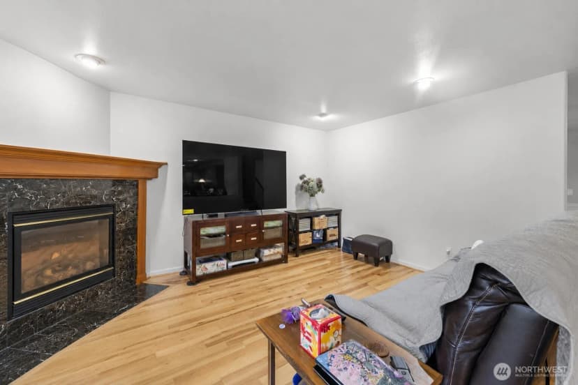 Property photo for 21409 Se 298th Place, Kent photo 11