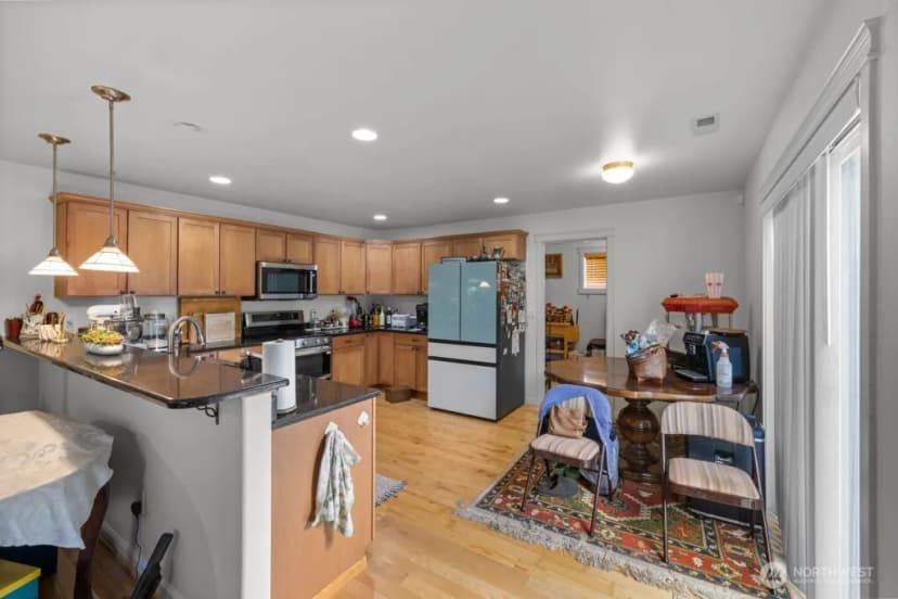 Property photo for 21409 Se 298th Place, Kent photo 12