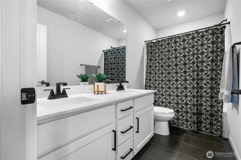Property photo for 4646 Hibiscus Circle Sw, Port Orchard photo 31