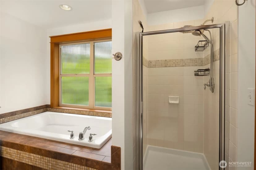 Property photo for 1905 Ne 125th Street, Seattle photo 16