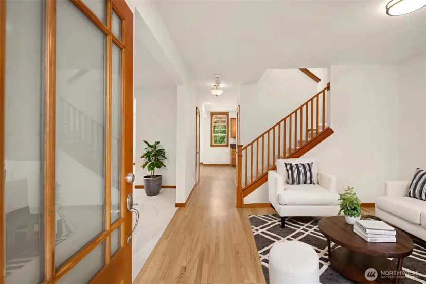 Property photo for 1905 Ne 125th Street, Seattle photo 6