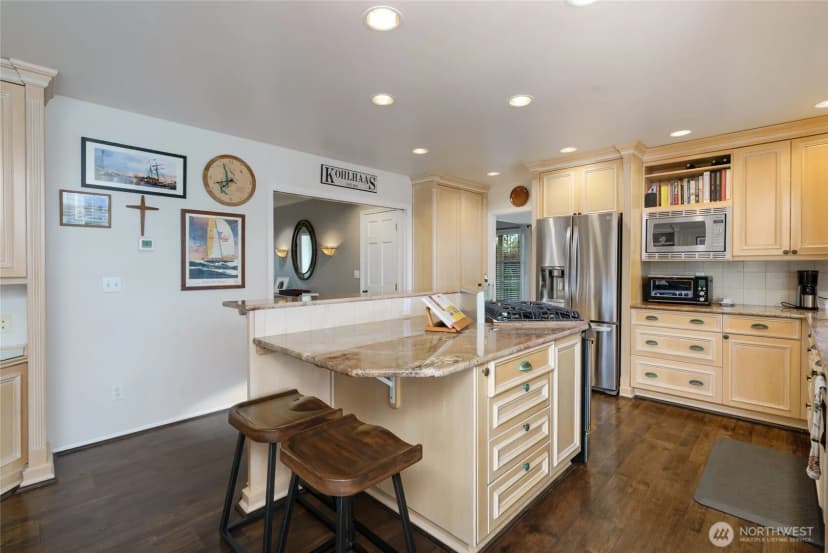 Property photo for 404 Lilac Drive, Mount Vernon photo 10