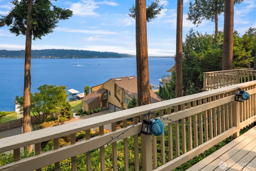 Property photo for 1602 W Lake Sammamish Parkway Se, Bellevue photo 6