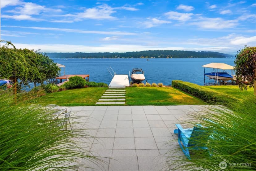 Property photo for 1602 W Lake Sammamish Parkway Se, Bellevue photo 9