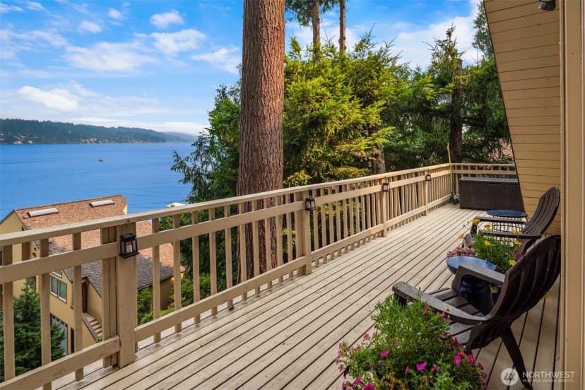 Property photo for 1602 W Lake Sammamish Parkway Se, Bellevue photo 17