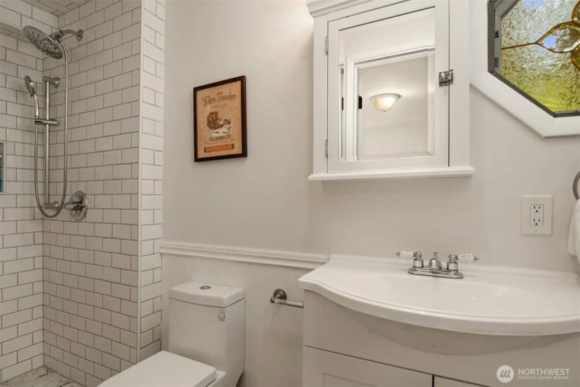 Property photo for 1602 W Lake Sammamish Parkway Se, Bellevue photo 33