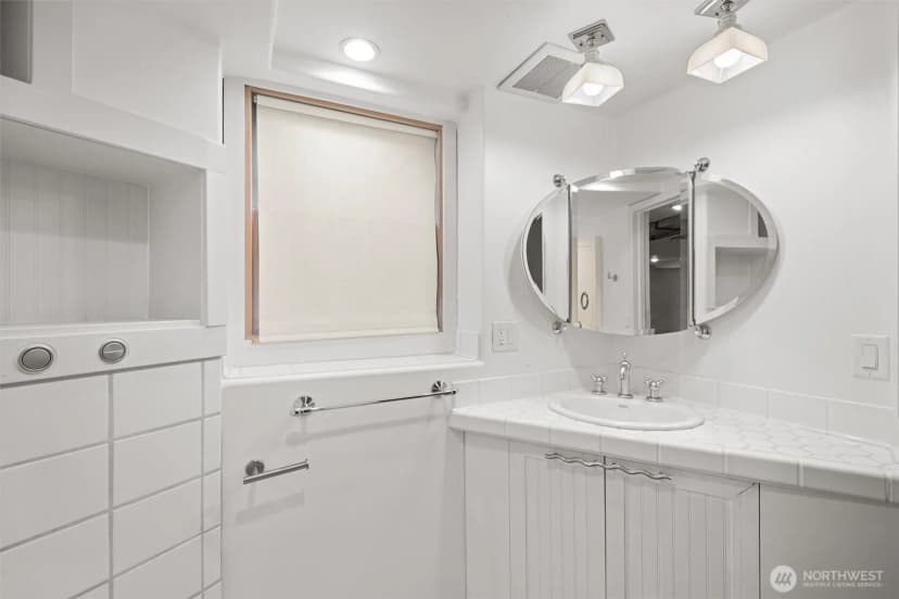 Property photo for 1417 Martin Luther King Jr Way, Seattle photo 34