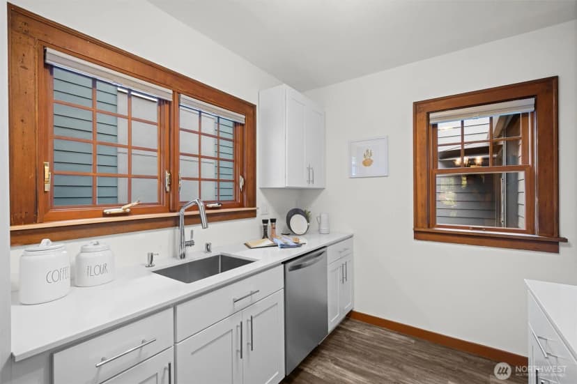 Property photo for 1417 Martin Luther King Jr Way, Seattle photo 16