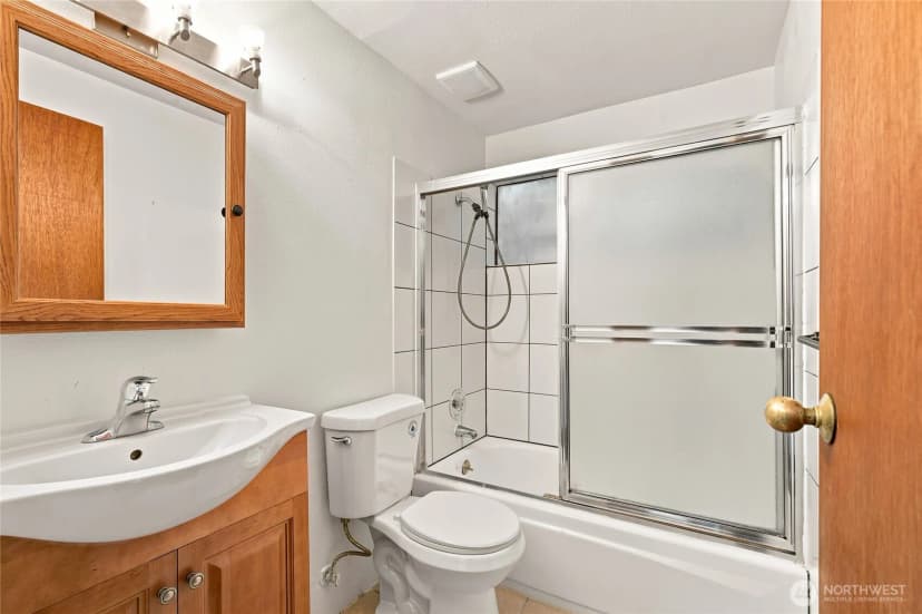 Property photo for 412 Mill Avenue S, Renton photo 16