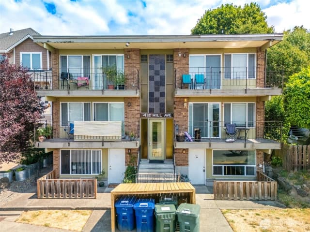 Property photo for 412 Mill Avenue S, Renton photo 2