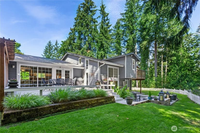 Property photo for 860 Valley View Place Sw, Issaquah photo 23