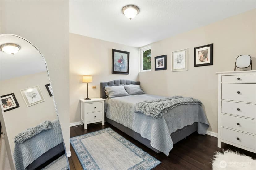 Property photo for 860 Valley View Place Sw, Issaquah photo 12
