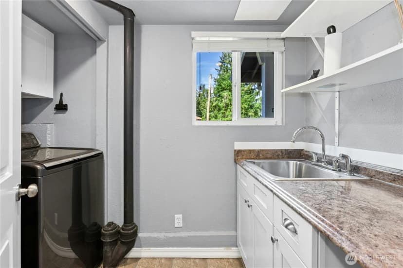 Property photo for 860 Valley View Place Sw, Issaquah photo 19