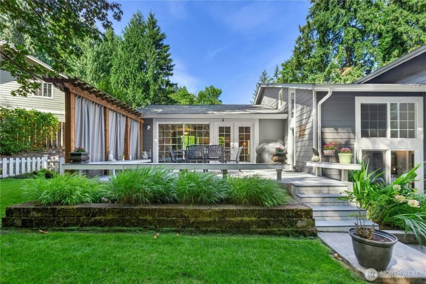 Property photo for 860 Valley View Place Sw, Issaquah photo 22