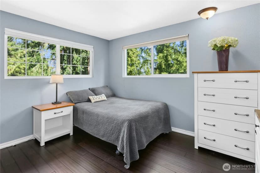Property photo for 860 Valley View Place Sw, Issaquah photo 13