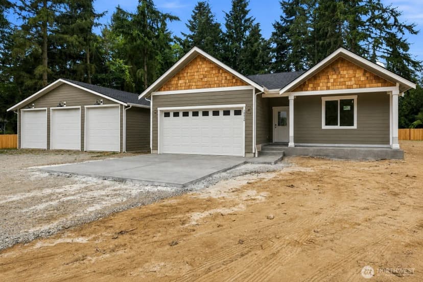 Property photo for 10820 245th Street Ct E, Graham