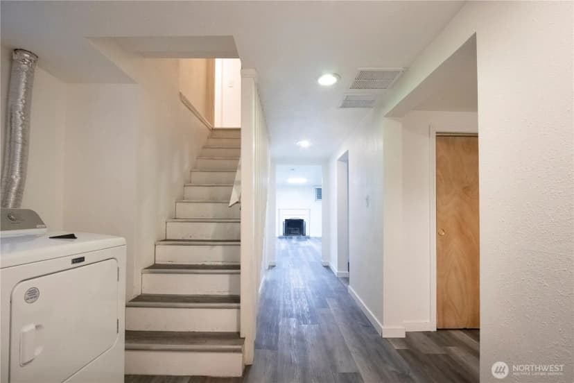 Property photo for 11634 25th Avenue S, Seattle photo 12