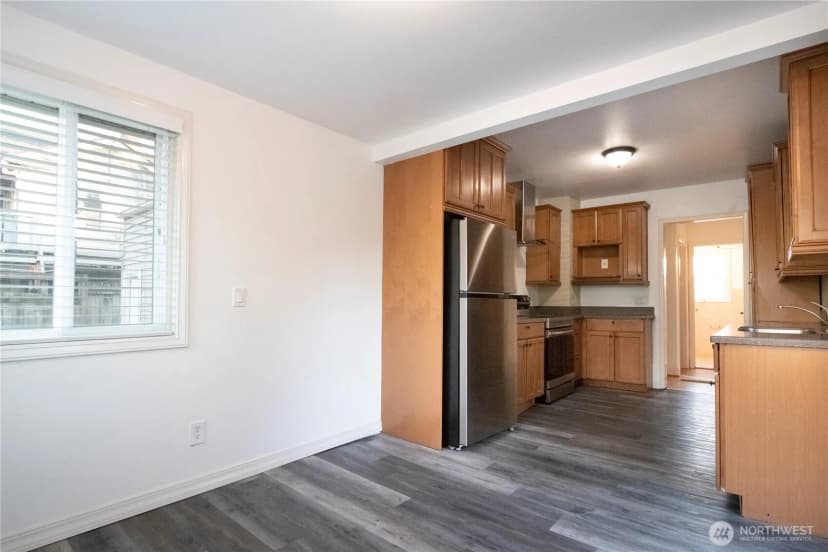 Property photo for 11634 25th Avenue S, Seattle photo 9