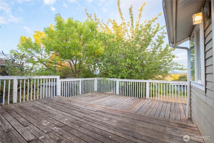 Property photo for 11634 25th Avenue S, Seattle photo 29