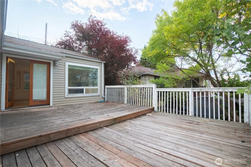 Property photo for 11634 25th Avenue S, Seattle photo 27