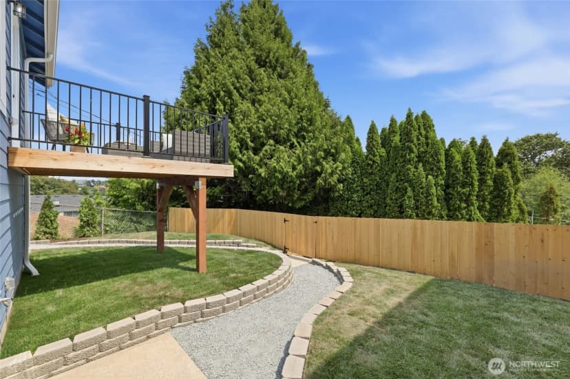 Property photo for 2517 23rd Avenue, Seattle photo 33