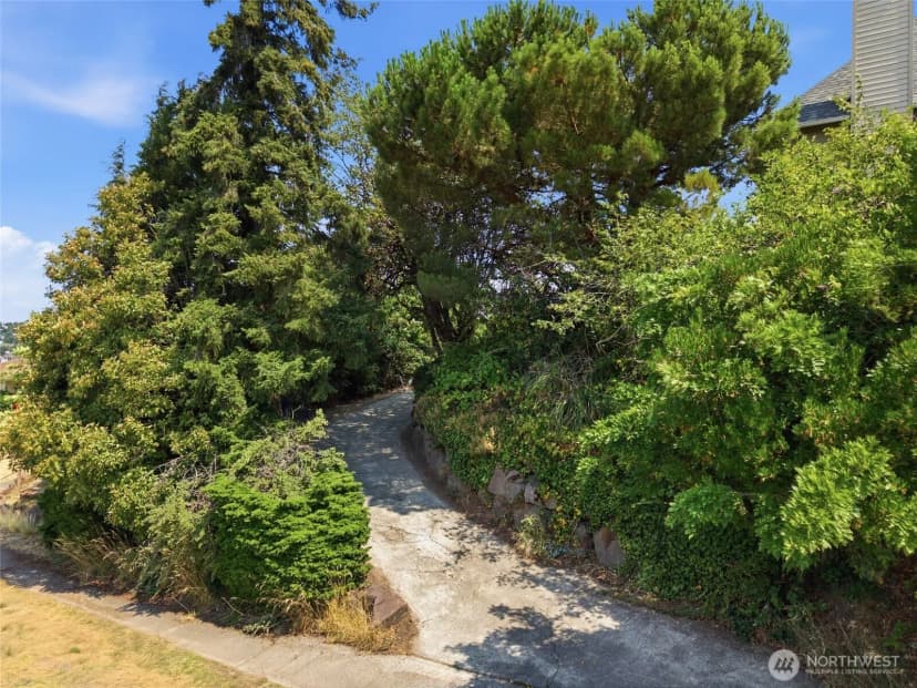 Property photo for 2517 23rd Avenue, Seattle photo 25