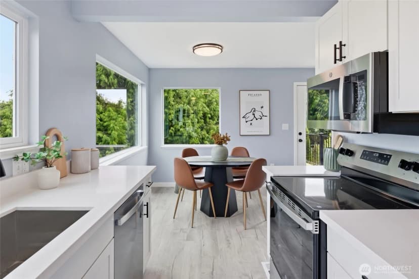 Property photo for 2517 23rd Avenue, Seattle photo 10