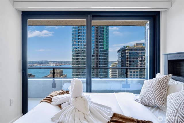 Property photo for 300 Virginia St #1911, Seattle
