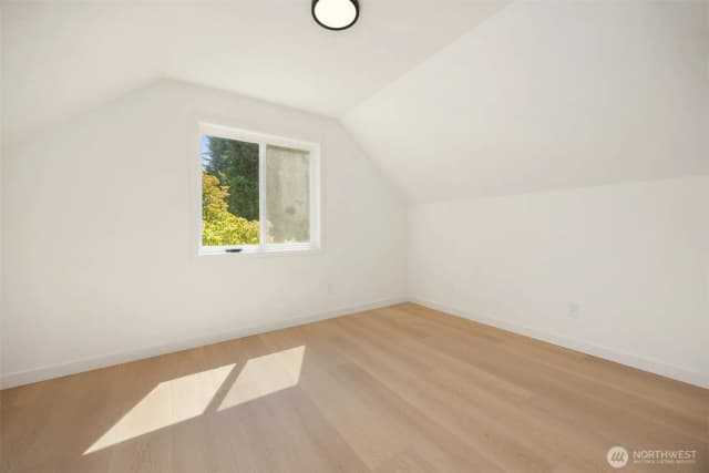 Property photo for 14205 77th Avenue Ne, Kirkland photo 5