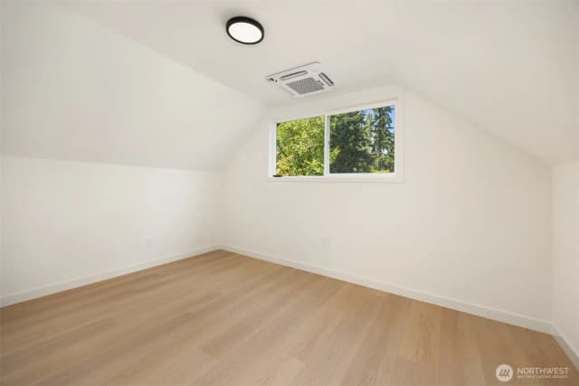 Property photo for 14205 77th Avenue Ne, Kirkland photo 4