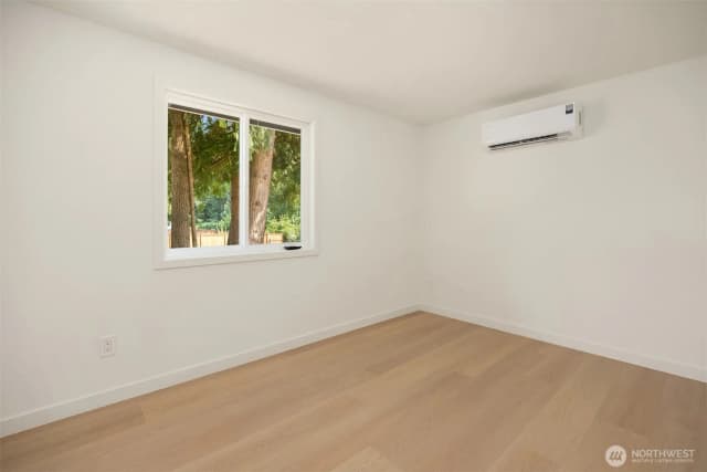 Property photo for 14205 77th Avenue Ne, Kirkland photo 3