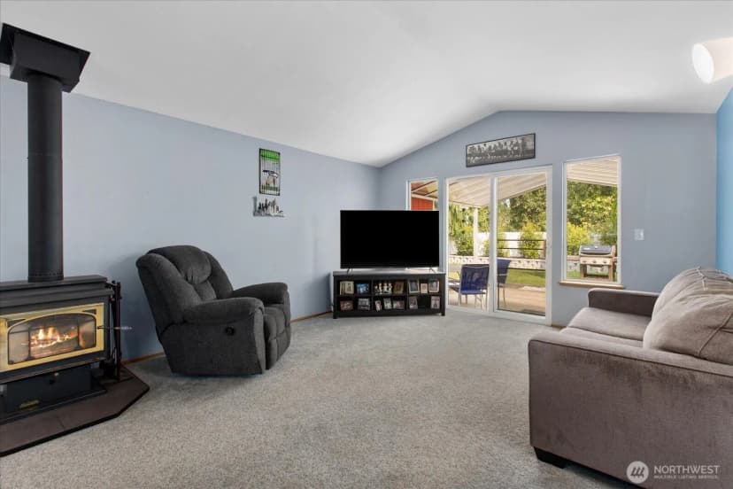 Property photo for 5805 105th Place Ne, Marysville photo 12