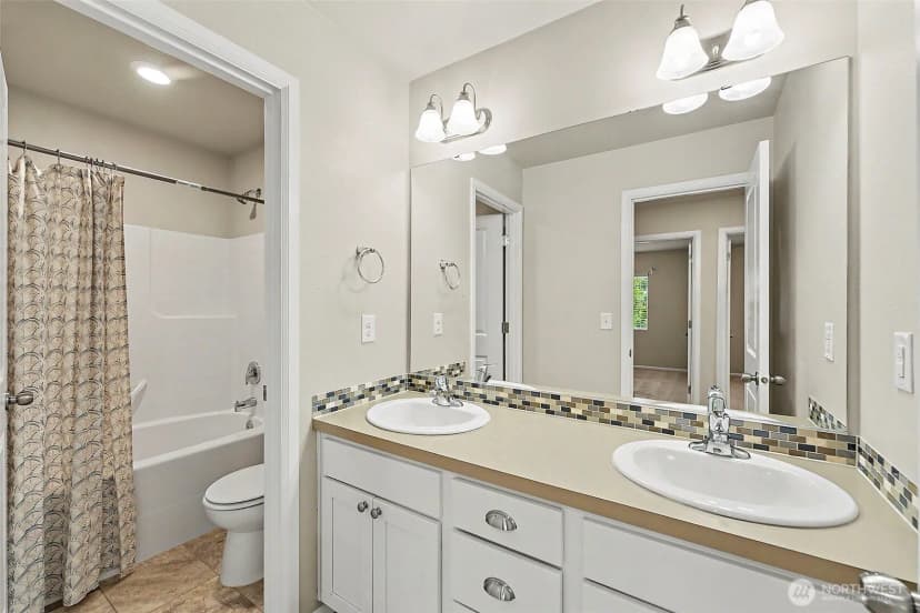 Property photo for 3446 Hera Street Ne, Lacey photo 15