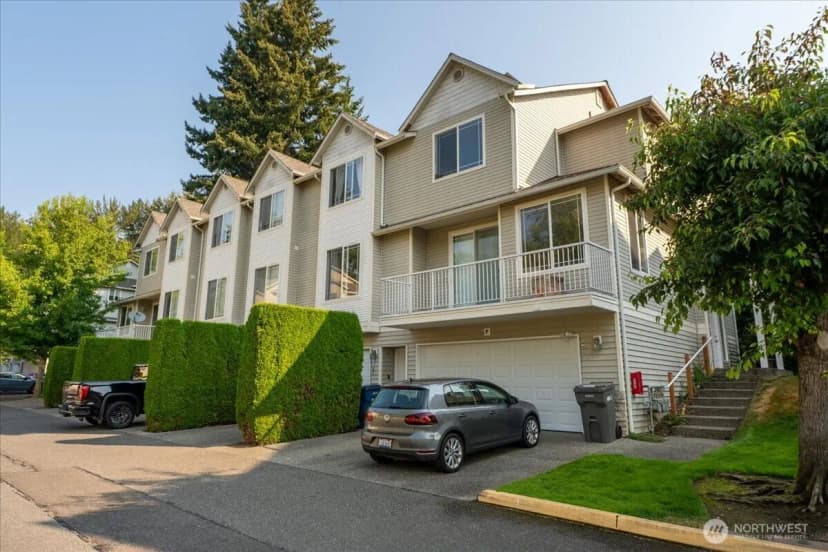 Property photo for 10410 Holly Drive #e, Everett photo 32