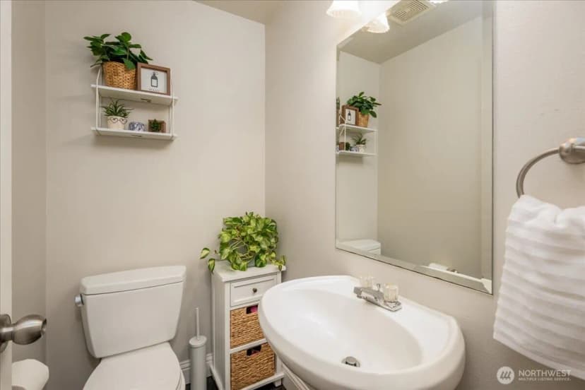 Property photo for 10410 Holly Drive #e, Everett photo 14
