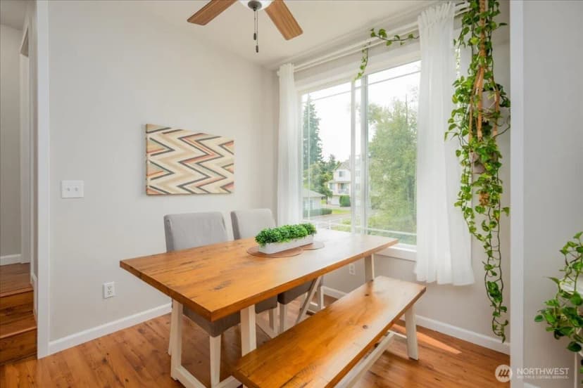 Property photo for 10410 Holly Drive #e, Everett photo 9