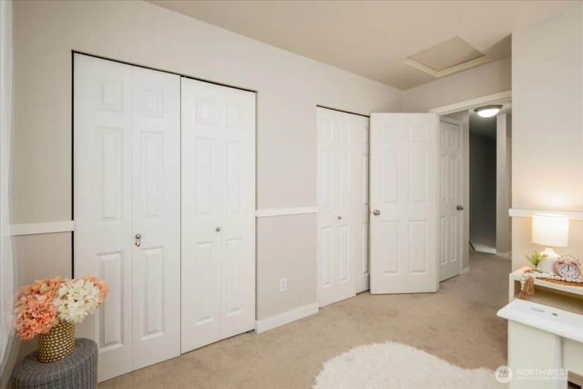Property photo for 10410 Holly Drive #e, Everett photo 19