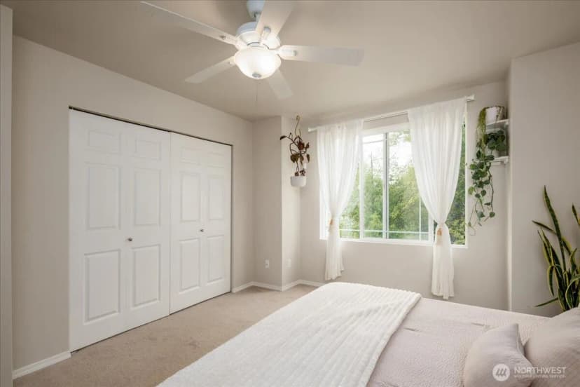 Property photo for 10410 Holly Drive #e, Everett photo 16