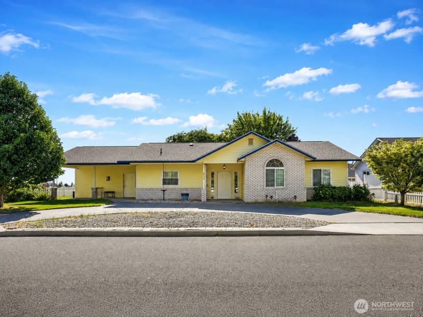 Property photo for 630 S 20th Avenue, Othello
