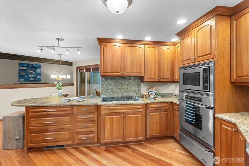 Property photo for 5204 137th Place Se, Bellevue photo 6
