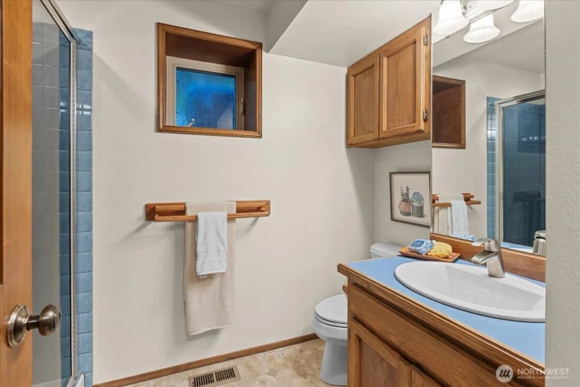 Property photo for 5204 137th Place Se, Bellevue photo 29